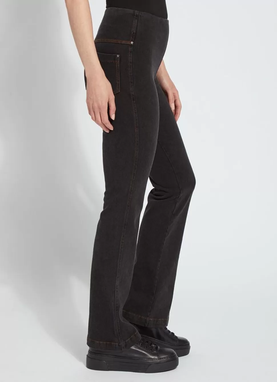 Lysse Pants- Baby Bootcut Denim Midtown Black